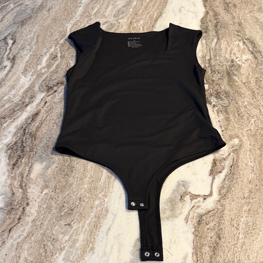ReoRia Classic Black V-Neck Bodysuit